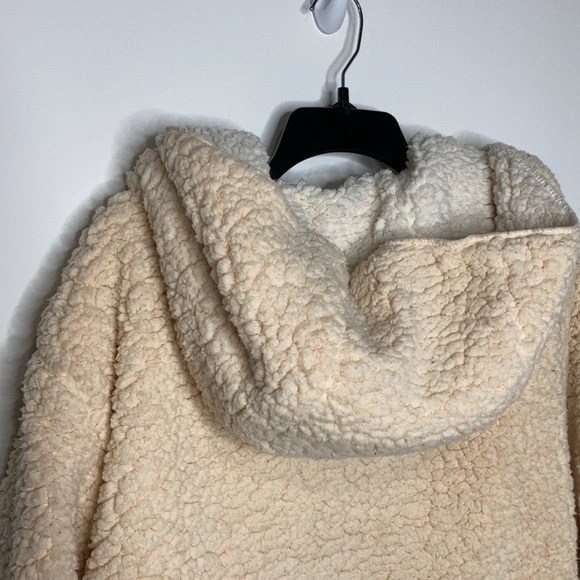 BDG Carmella Teddy jacket size M/L - Picture 14 of 14